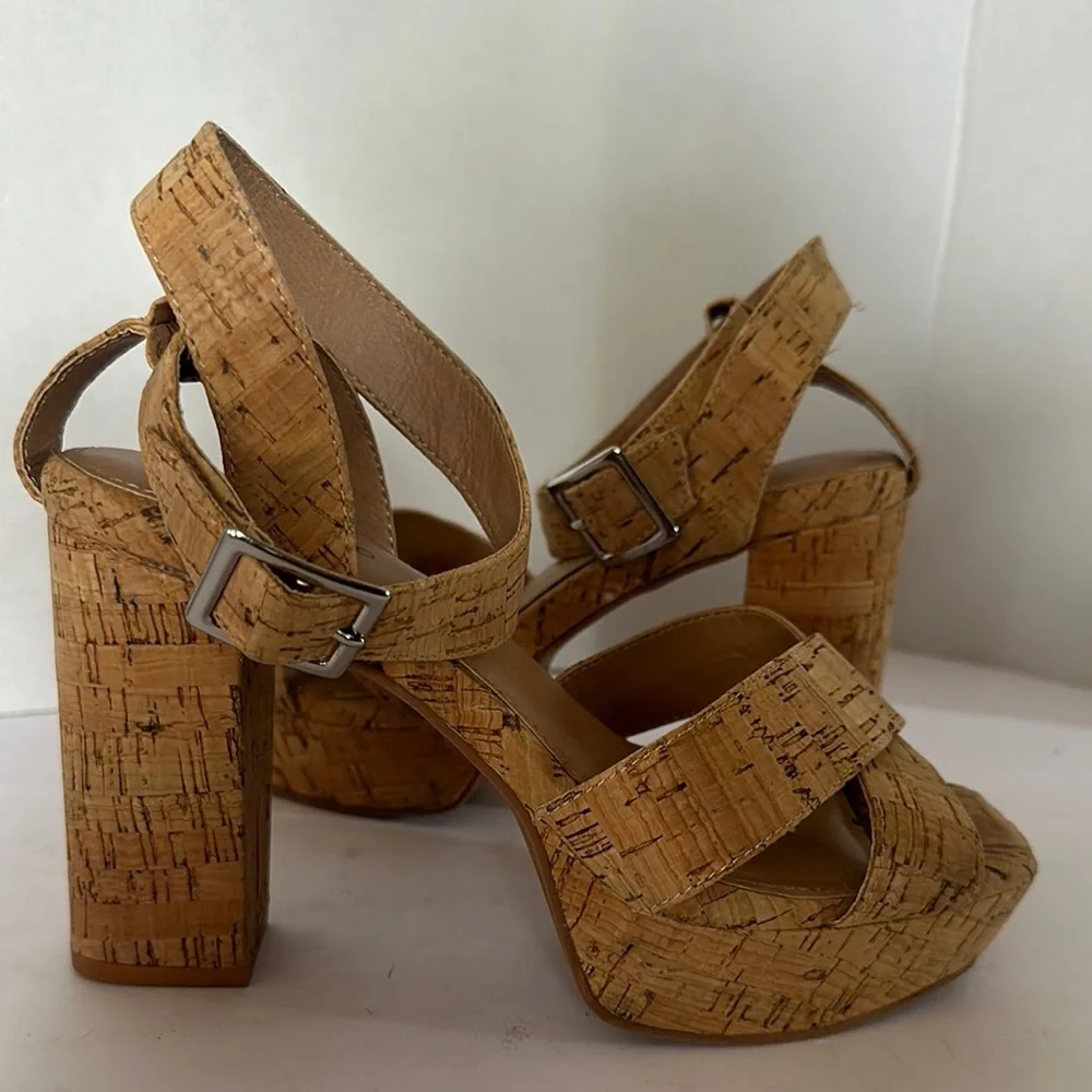 Torrid Women's Cork Platform Sandals - Size 7W - Wide Fit - Crisscross Straps